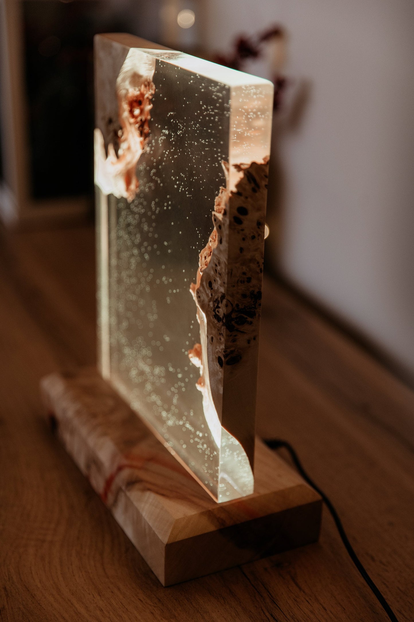 Handmade Epoxy Resin Wood Night Light: RGB Remote Control
