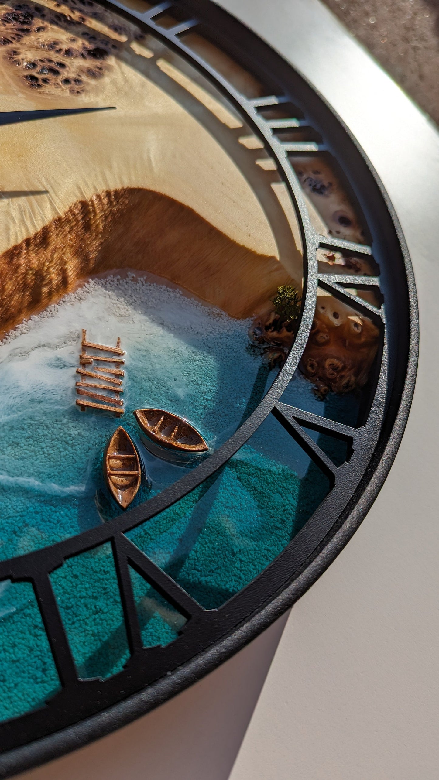 Moss Wood Wall Clock: Epoxy Resin & Preserved Moss Art