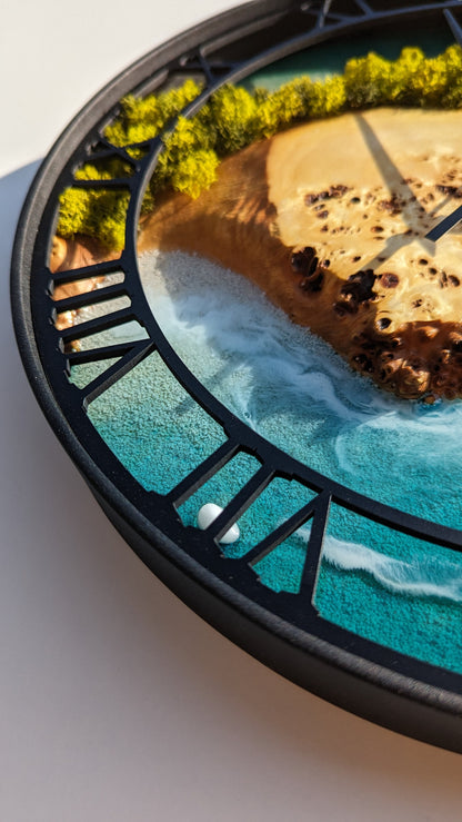 Moss Wood Wall Clock: Epoxy Resin & Preserved Moss Art
