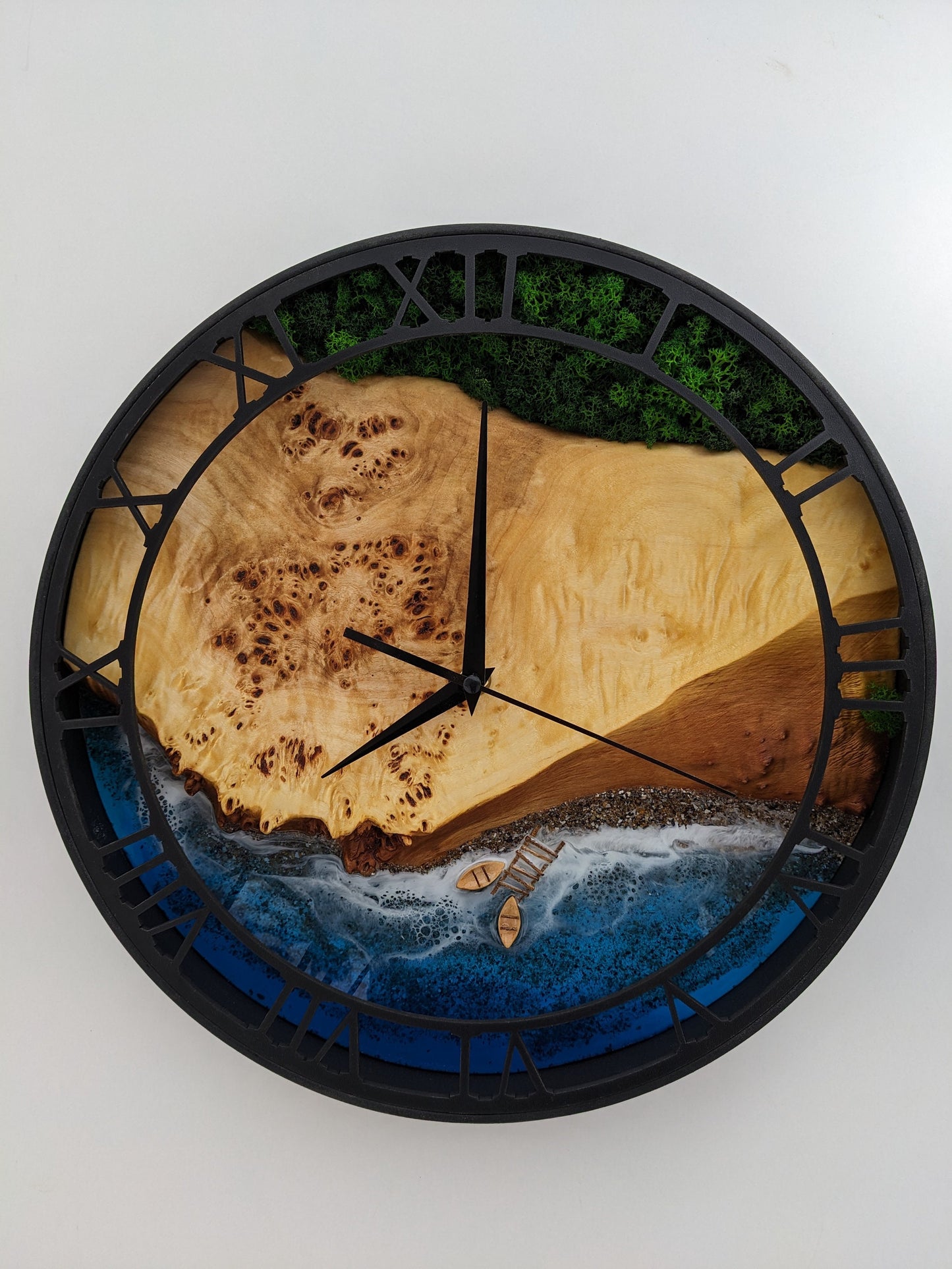 Epoxy Resin Ocean Clock: Moss & Wood Beach Wave Decor
