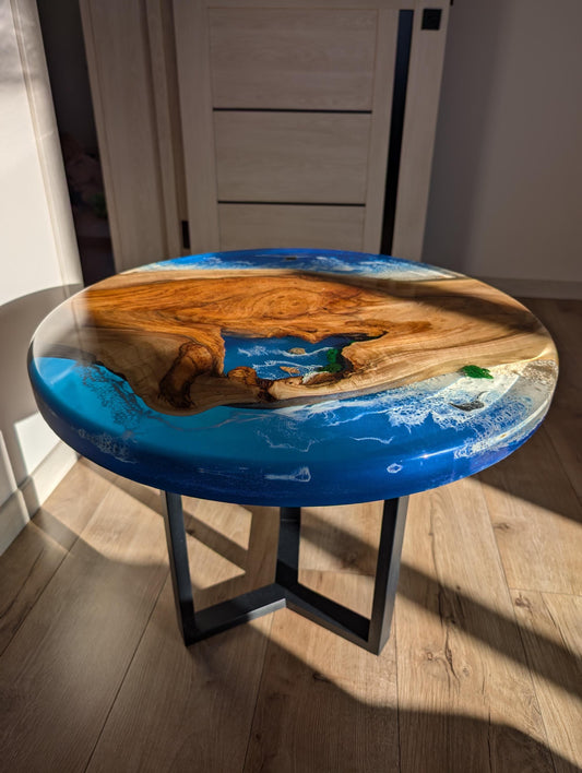 Handmade Ocean Epoxy Resin Coffee Table: Round Walnut Live Edge