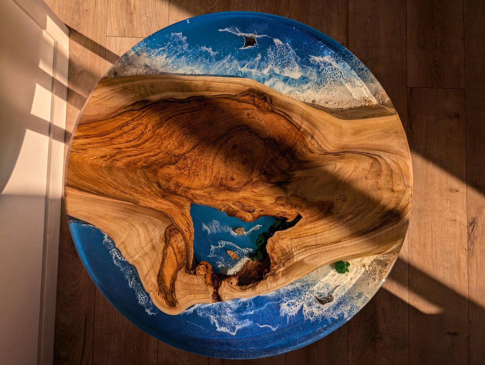 Handmade Ocean Epoxy Resin Coffee Table: Round Walnut Live Edge