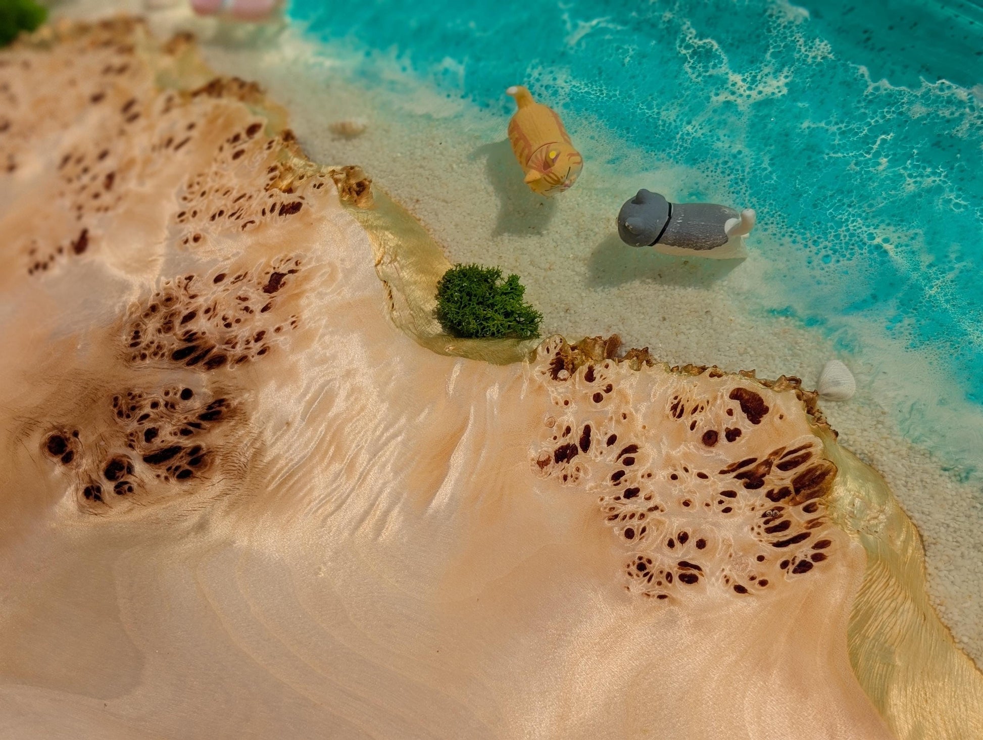 Epoxy Resin Coffee Table, Round Wood Ocean Table with Cats, Handmade Beach Furniture