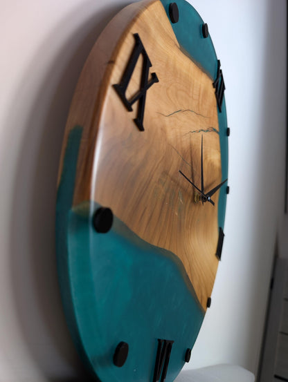 Handmade Wood and Epoxy Resin Wall Clock – Matte Finish, Modern Rustic Decor, Large Round Clock with Mirror Acrylic Numbers, Unique Gift