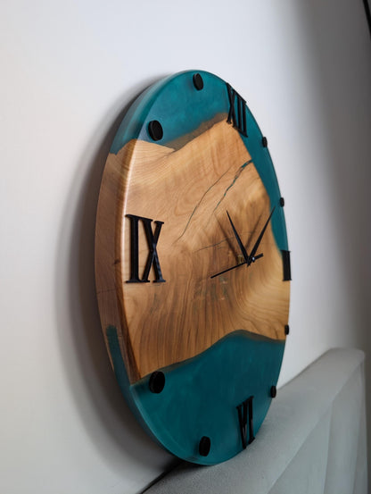 Handmade Wood and Epoxy Resin Wall Clock – Matte Finish, Modern Rustic Decor, Large Round Clock with Mirror Acrylic Numbers, Unique Gift